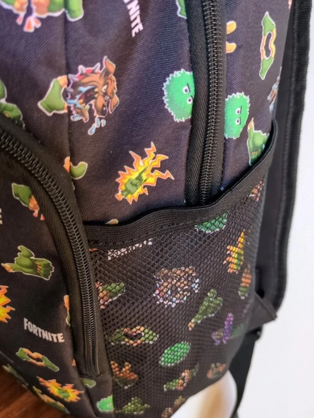 FORTNITE GAME LARGE 18x12x6 BACKPACK BOOK BAG CARRIER SCHOOL TRAVEL GAMING